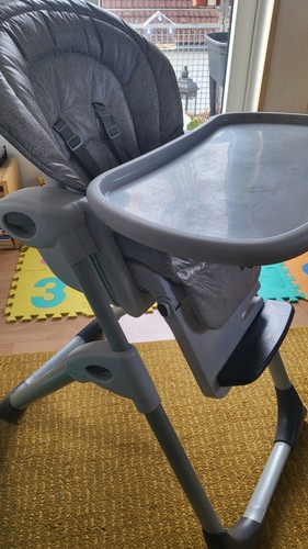 Kinderstuhl mit tisch - kinderstuhl,